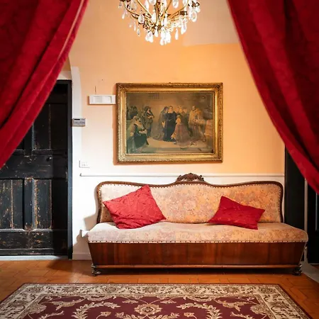 La Foresteria Di Palazzo Picedi Benettini 게스트하우스 *