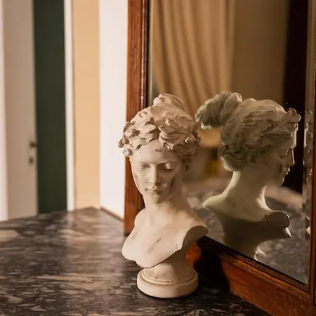 ゲストハウス La Foresteria Di Palazzo Picedi Benettini サルツァーナ