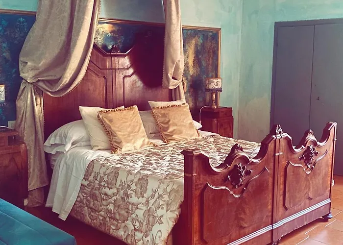 La Foresteria Di Palazzo Picedi Benettini 萨尔扎纳