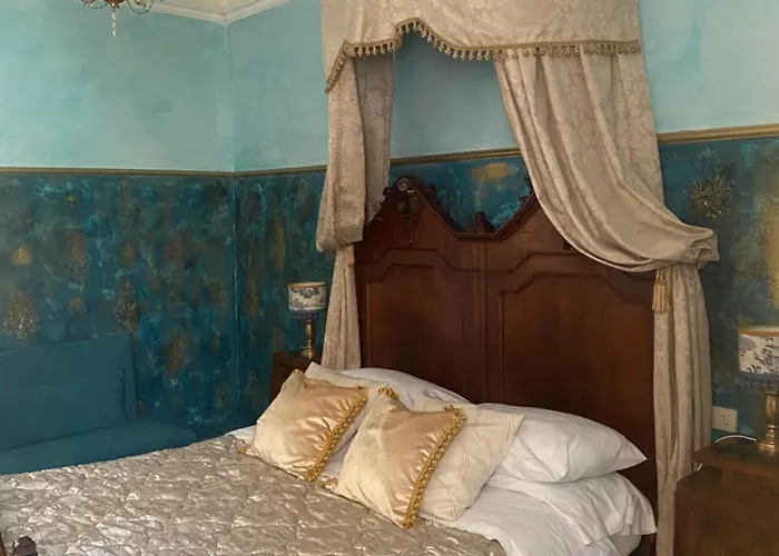 Foresteria Di Palazzo Picedi - Historic 4* サルツァーナ